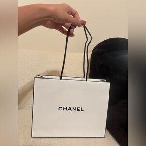 CHANEL White Bag with Black Handles